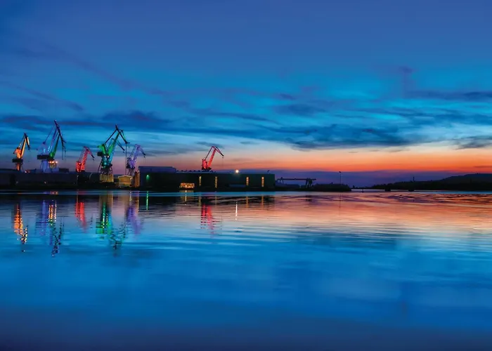 In With Kitchen * Πούλα