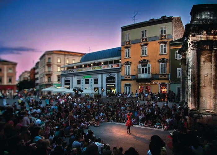 In With Kitchen Apartman *