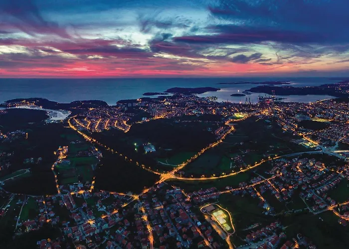 In With Kitchen Lejlighed Pula